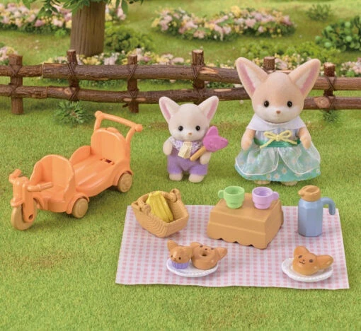 Fennec Fox Sister & Baby's Sunny Picnic Set -Children Toys Store calico critters FennecFoxSister Baby sSunnyPicnicSet busybeetoys