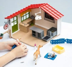 Schleich Veterinarian Practice With Pets -Children Toys Store schleich VeterinarianPracticewithPets 42502 busybeetoys 1